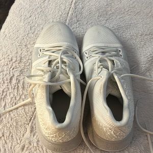 Nike Kyrie 3s ‘Ivory’ grade school size 7y